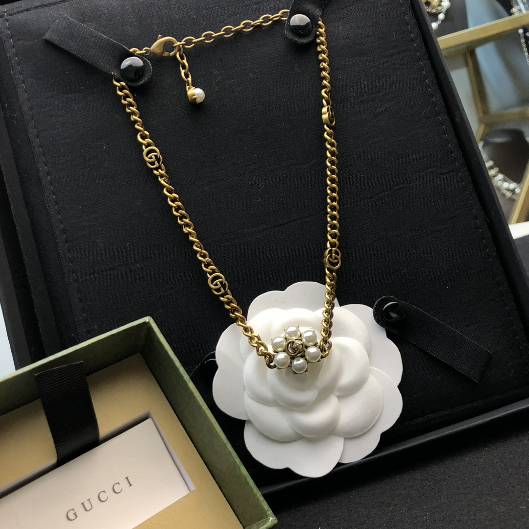 FWXL01 | 18 K Gold Gucci  Necklace ( P50)