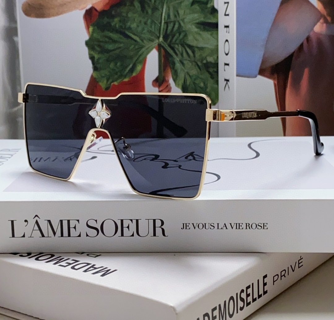 FSG55 |   LOUIS VUITTON SunGlass (903338-P70)