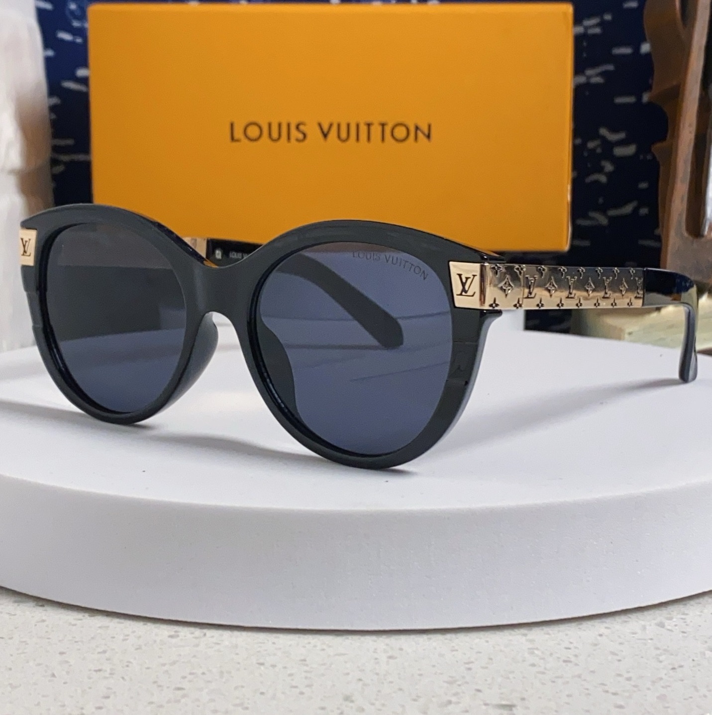 FSG74 |  LOUIS VUITTON SunGlass (904426-P80)