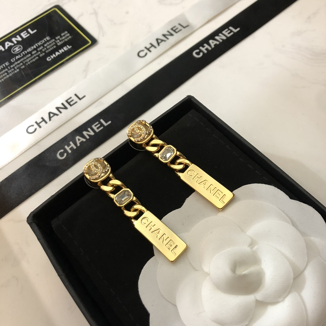 FWEH03 | CHANEL Earrings(P55)