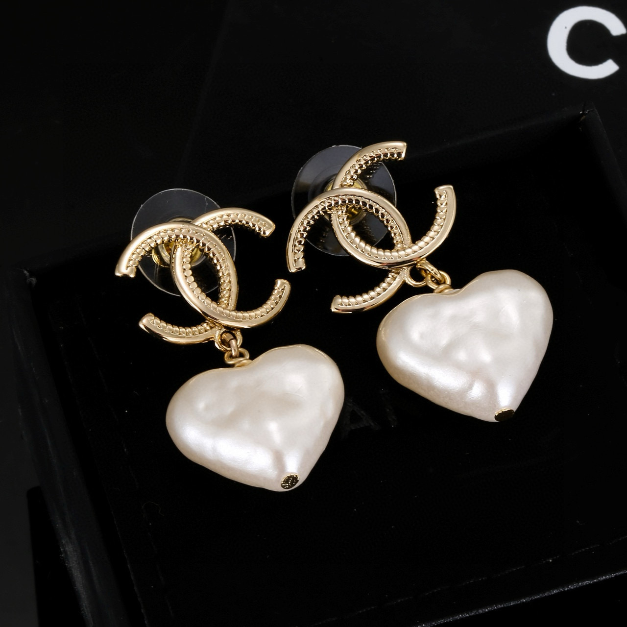 FWEH06 | CHANEL Earrings(P50)
