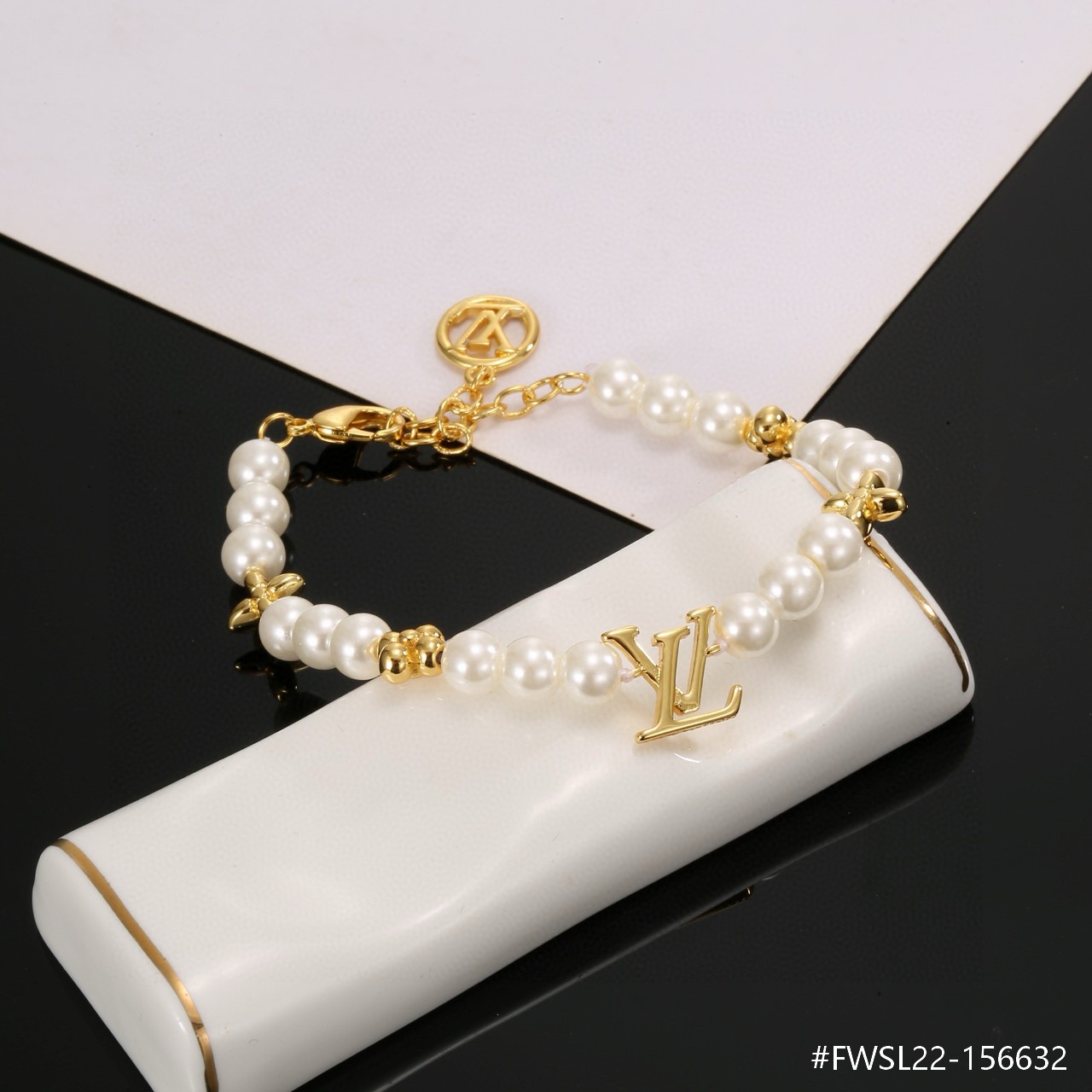 FWSL22 | LOUIS VUITTON Bracelets(156632-P60)